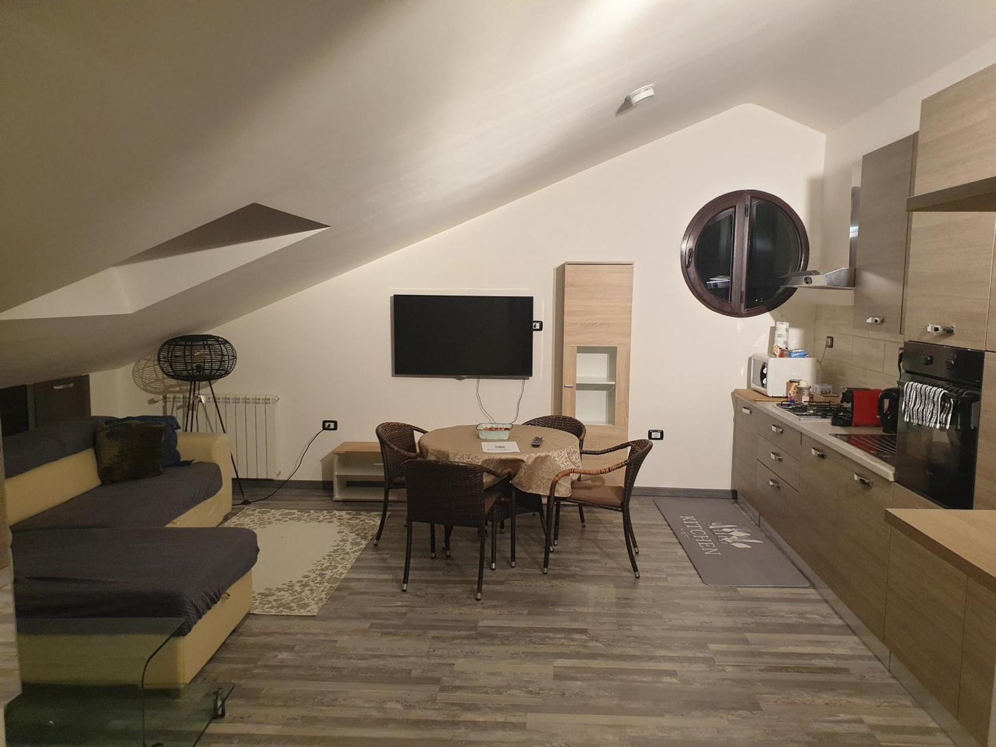 Angela'S Attic Apartment โวเกรา ภายนอก รูปภาพ